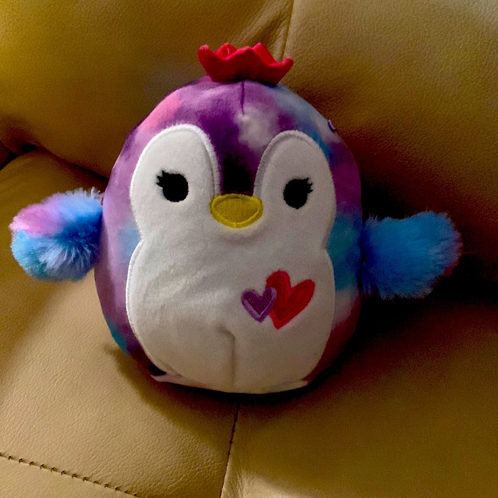 SQUISHMALLOWS 6 inches ~ Purple Princess Penguin 🐧 🩷💜